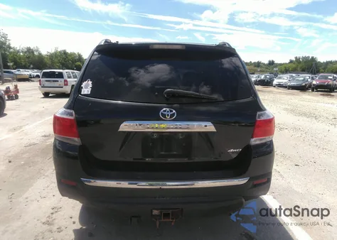 2011 Toyota Highlander Base V6 из США, поврежденный, VIN 5TDBK3EH7BS087432